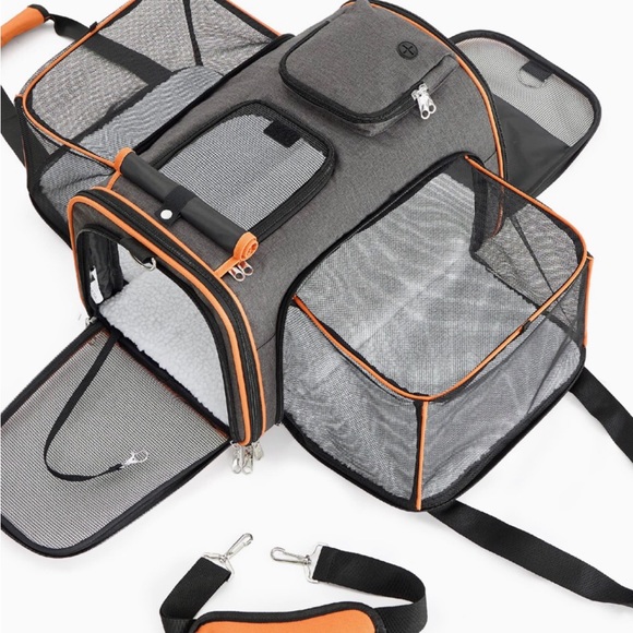 COPY - New with tags-never used—Medium size doggie condo.. - Picture 5 of 5